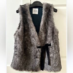 KIDS FAUX FUR ZARA VEST size 11/12